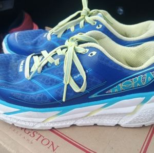 Hoka one one